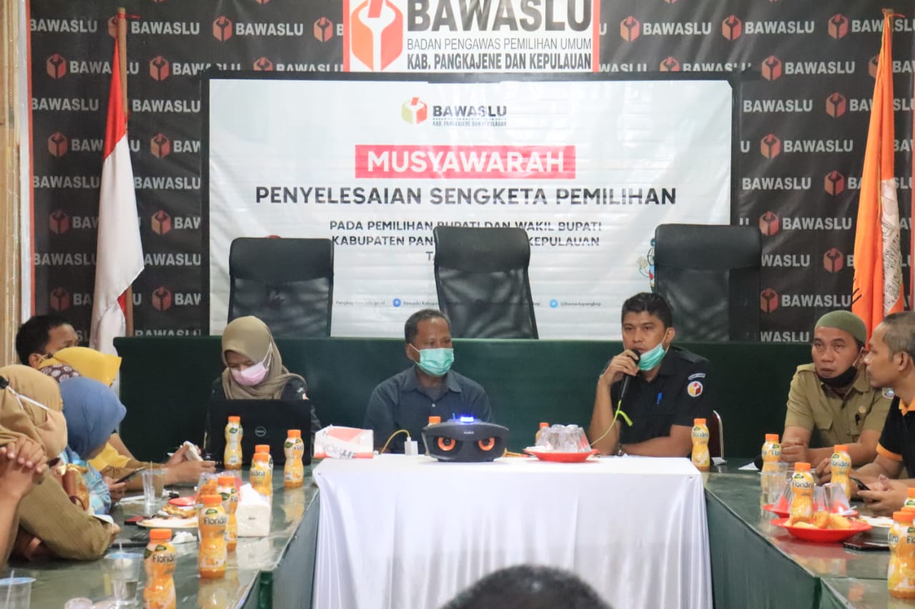 PERCEPAT PELAPORAN KEUANGAN DITINGKAT KECAMATAN, KORSEK BAWASLU PANGKEP GELAR RAPAT EVALUASI