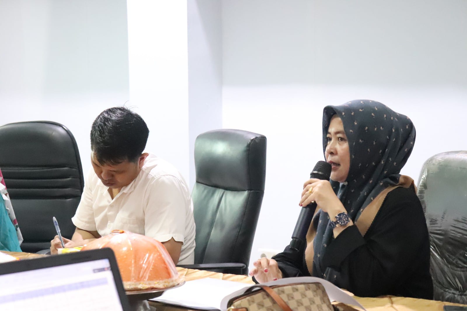 HAMSINAR SAMPAIKAN HASIL PENGAWASAN MUTARLIH PADA RAKOR PENYUSUNAN DPT