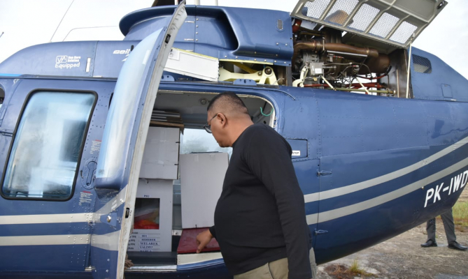 CEK PENGIRIMAN LOGISTIK PSU YALIMO DARI WAMENA, FRITZ PASTIKAN DIKAWAL KEAMANAN