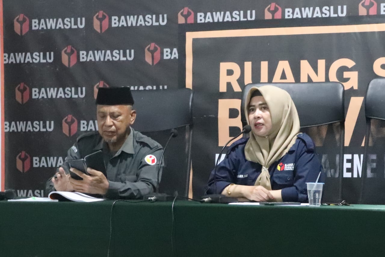 BAWASLU PANGKEP BENTUK TIM AWASI VERFAK KEPENGURUSAN PARPOL