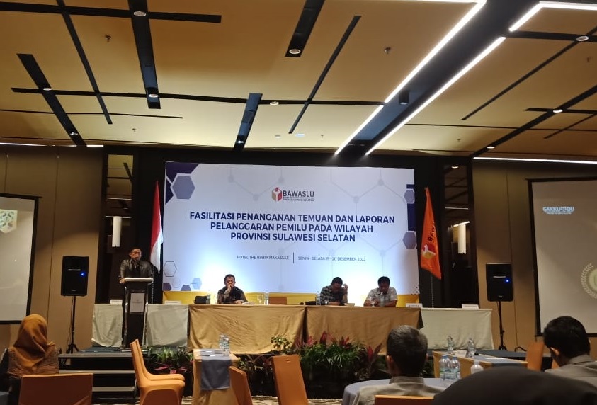 MATANGKAN KESIAPAN JAJARAN DI KABUPATEN/KOTA, BAWASLU SULSEL GELAR FASILITASI PENANGANAN TEMUAN DAN LAPORAN PELANGGARAN PEMILU