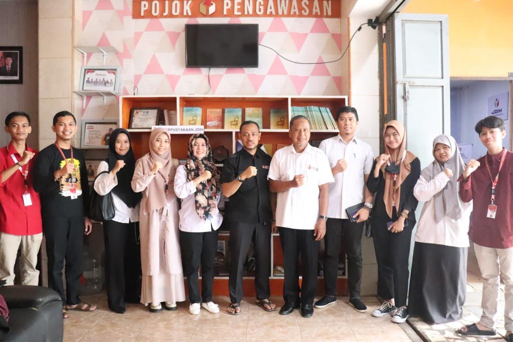 PEMIMPIN MUDA MERAH PUTIH KUNJUNGI KANTOR BAWASLU PANGKEP, INI YANG DIBAHAS