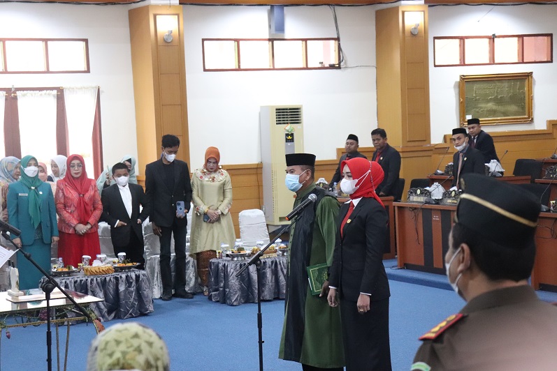 PIMPINAN BAWASLU PANGKEP HADIRI PELANTIKAN PAW WAKIL KETUA DPRD