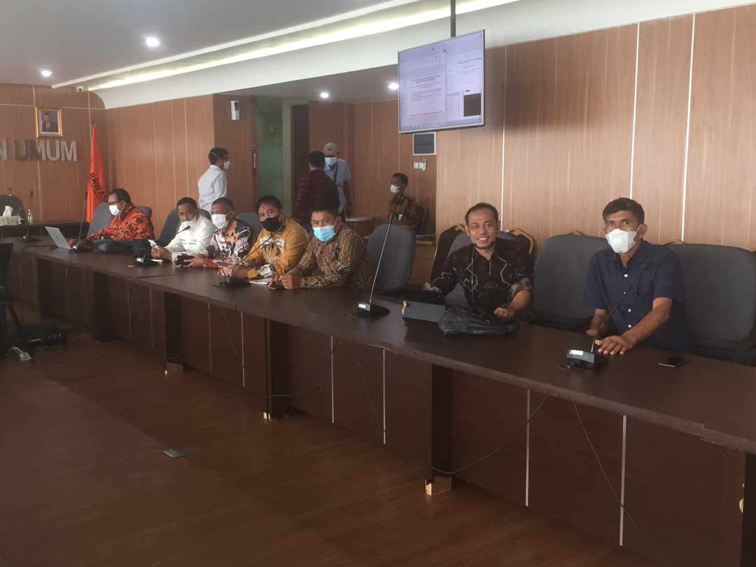 KETUA BAWASLU PANGKEP HADIRI RAPAT TINDAK LANJUT PENANGANAN PELANGGARAN, INI YANG DIPAPARKAN