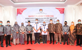 KOMISIONER BAWASLU PANGKEP HADIRI PENETAPAN PASLON TERPILIH PILKADA PANGKEP TAHUN 2020