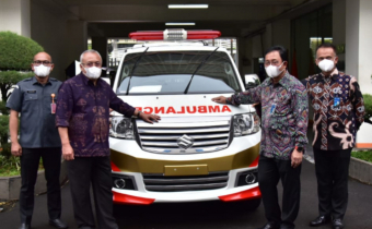 SIMBOL KERJASAMA ANTAR LEMBAGA, BAWASLU TERIMA SATU UNI AMBULANS DARI BNI