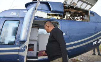 CEK PENGIRIMAN LOGISTIK PSU YALIMO DARI WAMENA, FRITZ PASTIKAN DIKAWAL KEAMANAN