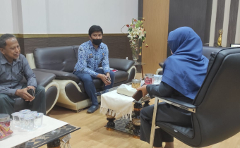 JELANG PEMBENTUKAN SEKRETARIAT PANWASLU KECAMATAN, KORDIV SDM BAWASLU TEMUI SEKDA PANGKEP