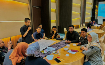 ATASAN DAN STAF PENGELOLA LAYANAN INFORMASI BAWASLU PANGKEP HADIRI RAKOR PENGELOLAAN DATA DAN INFORMASI SE-SULAWESI SELATAN