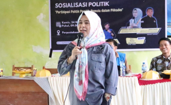 KOORDIV HPPH BAWASLU PANGKEP BERIKAN PENDIDIKAN POLITIK KE SISWA SMK BABUSSALAM