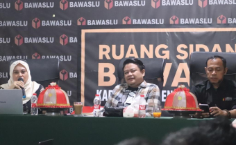 BAHAS EVALUASI HASIL PENCEGAHAN DAN PENGAWASAN PEMILU, BAWASLU PANGKEP KUMPULKAN JAJARAN PANWASLU KECAMATAN