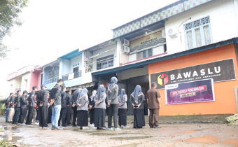 [VIDEO] BAWASLU PANGKEP GELAR APEL PATROLI PENGAWASAN KAWAL HAK PILIH PADA PEMILU 2024