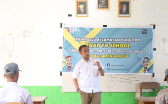 SAMSIR SALAM AJAK SISWA SMK MUHAMMADIYAH JADI PERISAI DALAM MENOLAK POLITIK UANG
